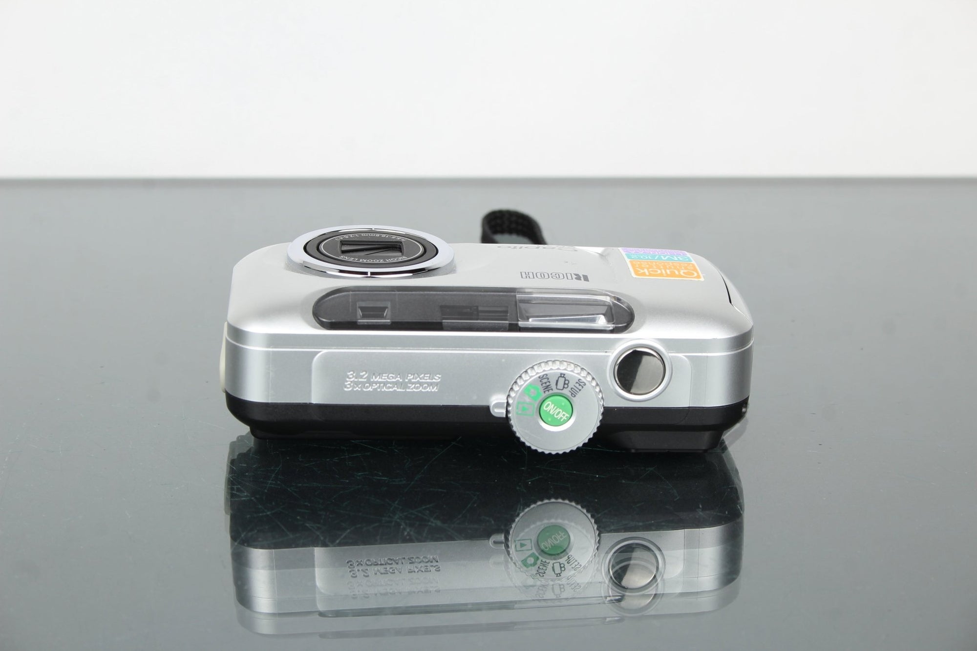 Ricoh Caplio RR30 - Dutch|Thrift