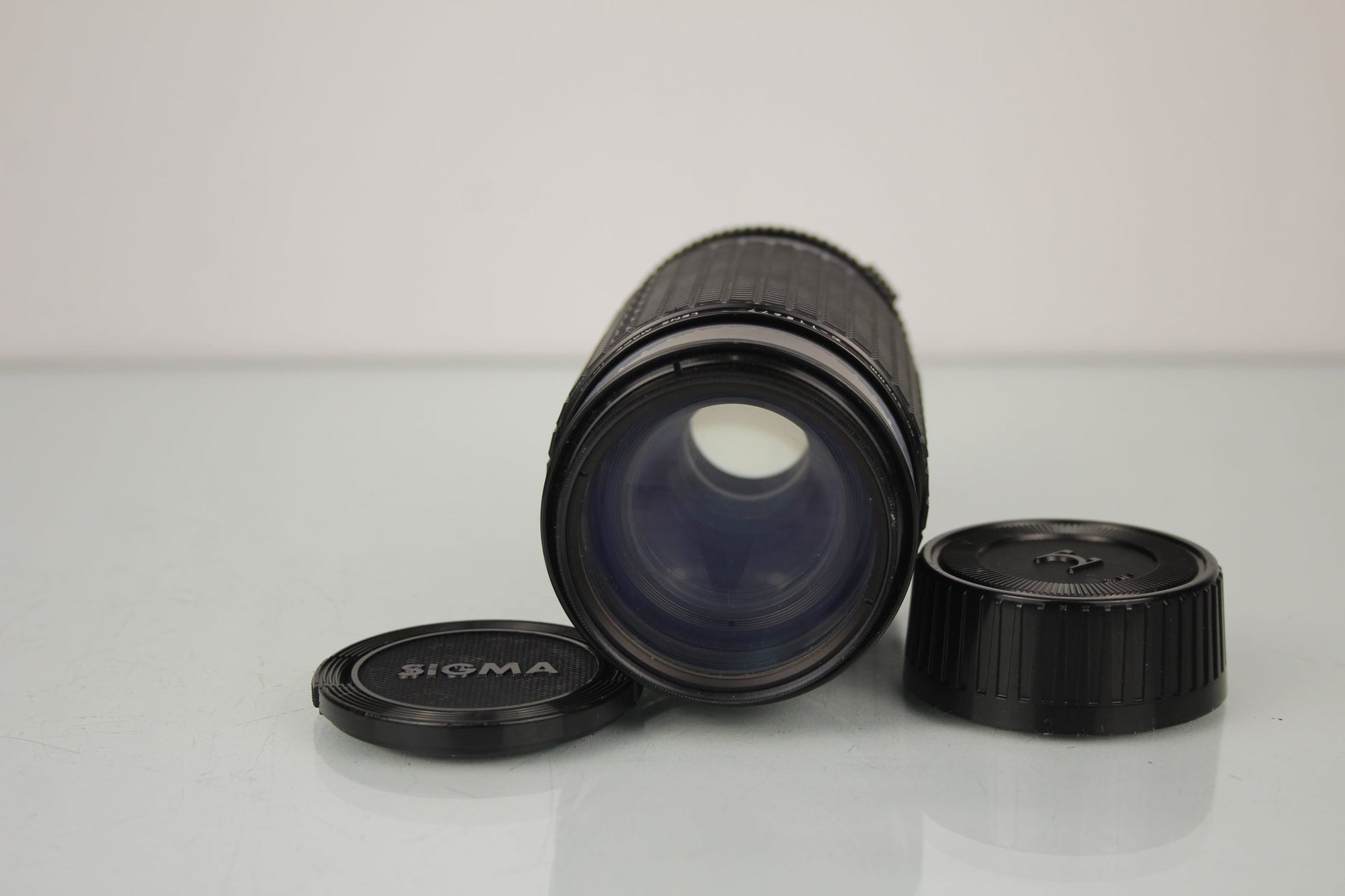 Sigma Zoom 1:3.5 - 4 80 - 200mm OM Mount - Dutch|Thrift