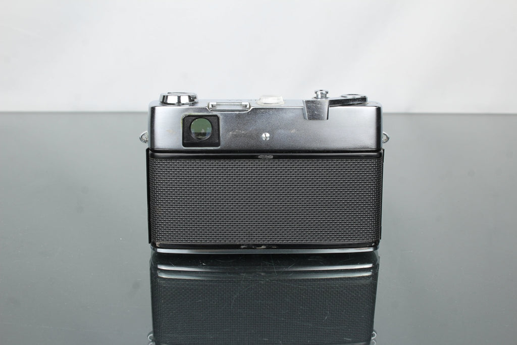 Yashica LYNX - 5000 + Yashinon 1:1.8 45mm lens - Dutch|Thrift